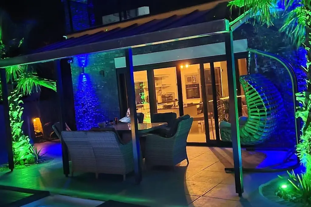 Villa With Private Pool And Sea View Dikili